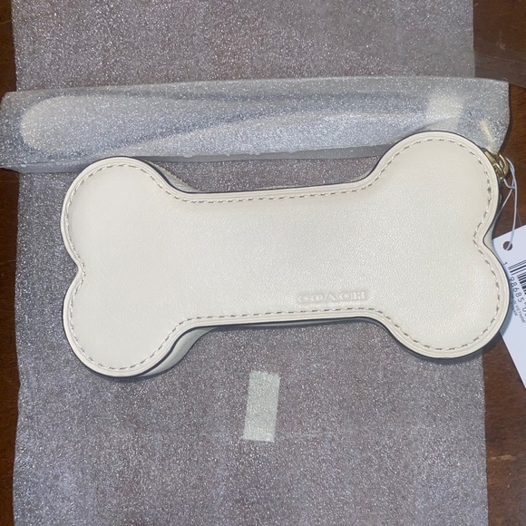 Coach Bone Coin Case - Picture 2 of 6